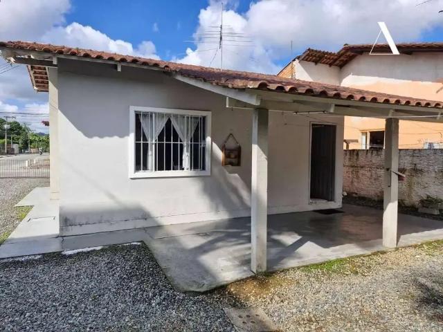 Casa / Sobrado para Venda em Joinville/SC João Costa 3 Quartos