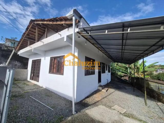 Casa / Sobrado para Venda em Joinville/SC João Costa 3 Quartos