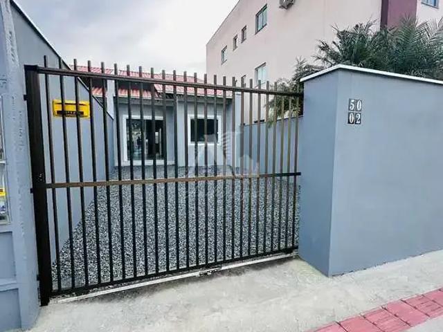 Casa / Sobrado para Venda em Joinville/SC João Costa 3 Quartos