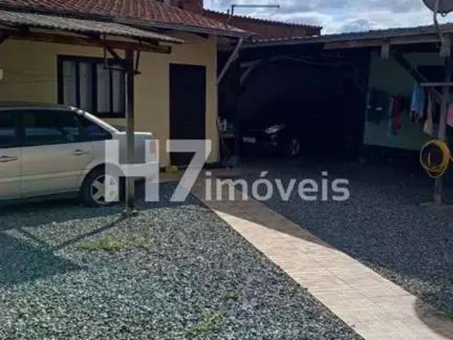 Casa / Sobrado para Venda em Joinville/SC João Costa 3 Quartos
