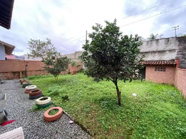 Casa / Sobrado para Venda em Joinville/SC João Costa 3 Quartos