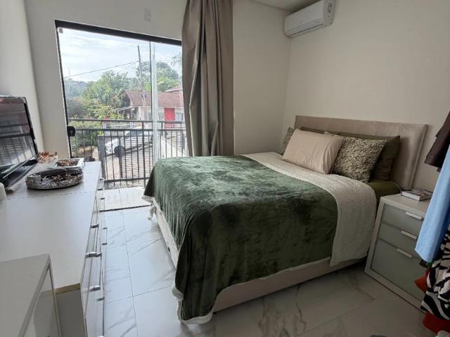 Casa / Sobrado para Venda em Joinville/SC Nova Brasília 2 Quartos