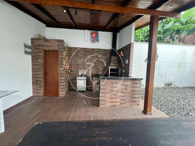 Casa / Sobrado para Venda em Joinville/SC Nova Brasília 2 Quartos
