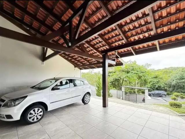 Casa / Sobrado para Venda em Joinville/SC Nova Brasília 3 Quartos