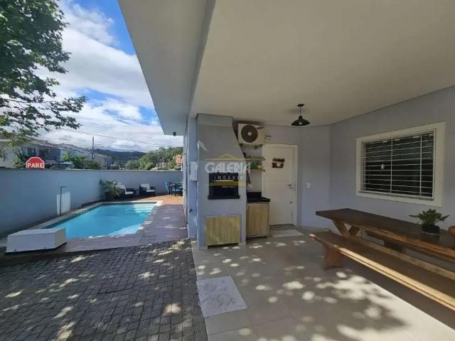 Casa / Sobrado para Venda em Joinville/SC Nova Brasília 3 Quartos
