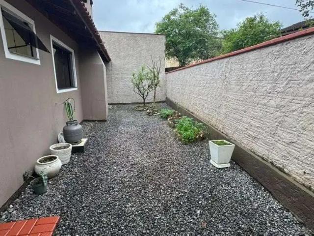 Casa / Sobrado para Venda em Joinville/SC Nova Brasília 3 Quartos