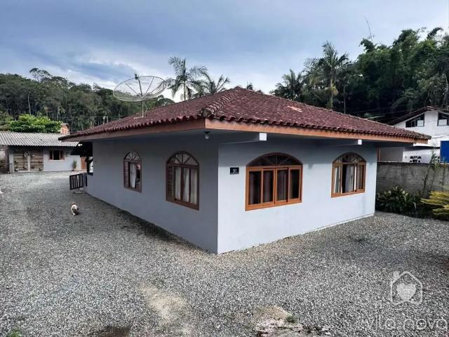 Casa / Sobrado para Venda em Joinville/SC Nova Brasília 3 Quartos