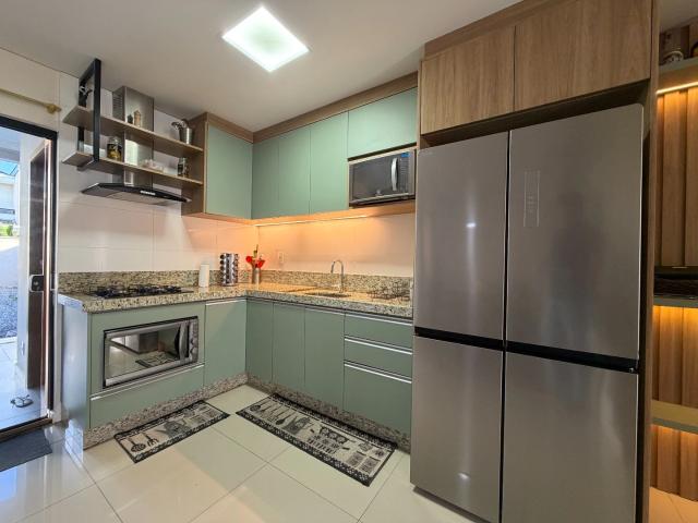 Casa / Sobrado para Venda em Joinville/SC Nova Brasília 3 Quartos