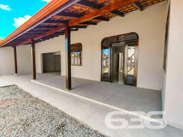 Casa / Sobrado para Venda em Joinville/SC Nova Brasília 4 Quartos