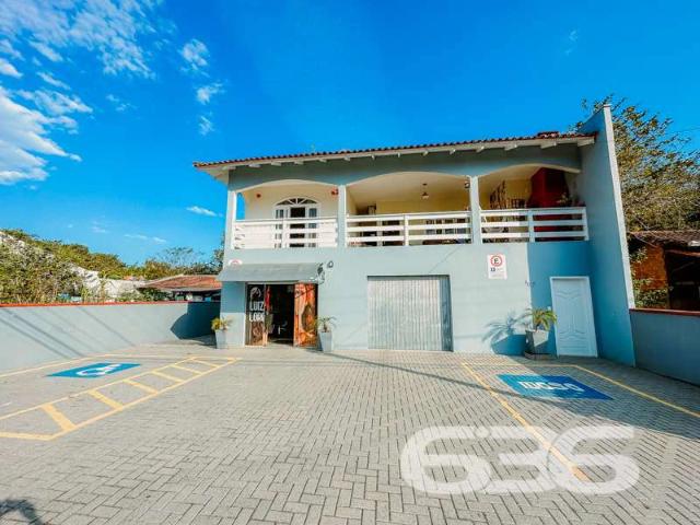 Casa / Sobrado para Venda em Joinville/SC Nova Brasília 4 Quartos