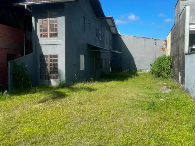Casa / Sobrado para Venda em Joinville/SC Nova Brasília 5 Quartos
