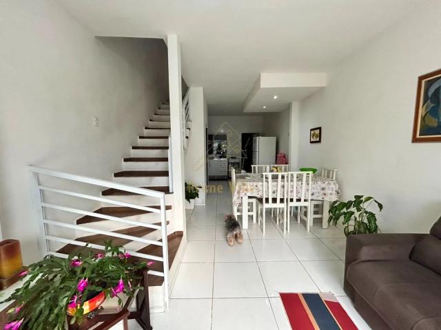 Casa / Sobrado para Venda em Joinville/SC Paranaguamirim 2 Quartos
