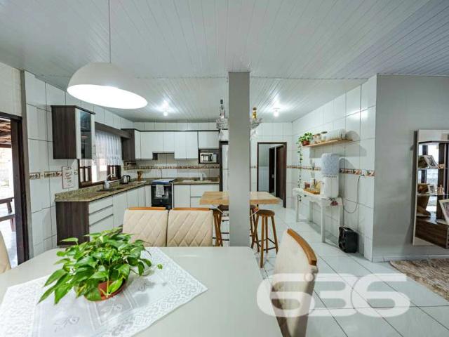 Casa / Sobrado para Venda em Joinville/SC Paranaguamirim 3 Quartos