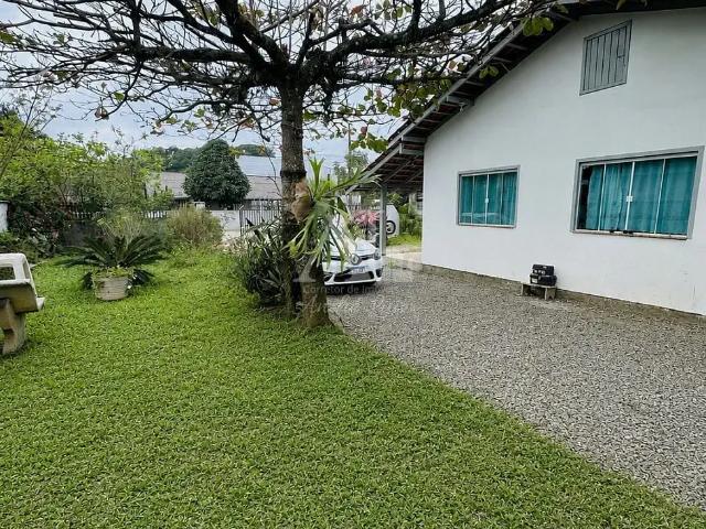 Casa / Sobrado para Venda em Joinville/SC Paranaguamirim 3 Quartos