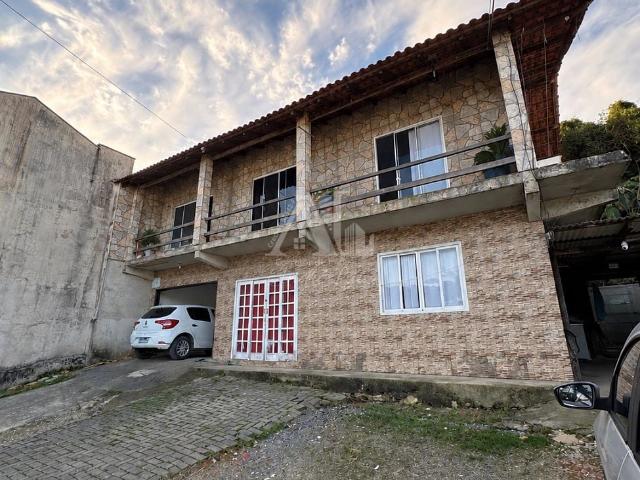 Casa / Sobrado para Venda em Joinville/SC Parque Guarani 6 Quartos