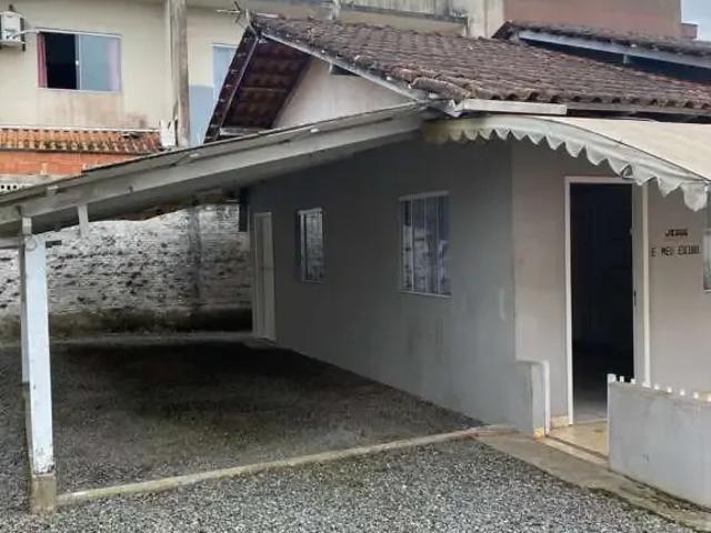 Casa / Sobrado para Venda em Joinville/SC Petrópolis 2 Quartos