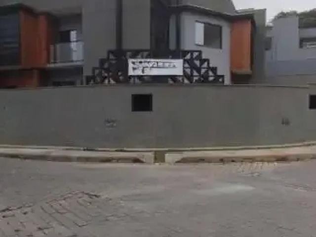 Casa / Sobrado para Venda em Joinville/SC Petrópolis 3 Quartos