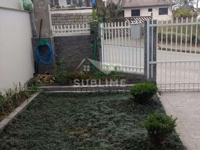 Casa / Sobrado para Venda em Joinville/SC Petrópolis 3 Quartos