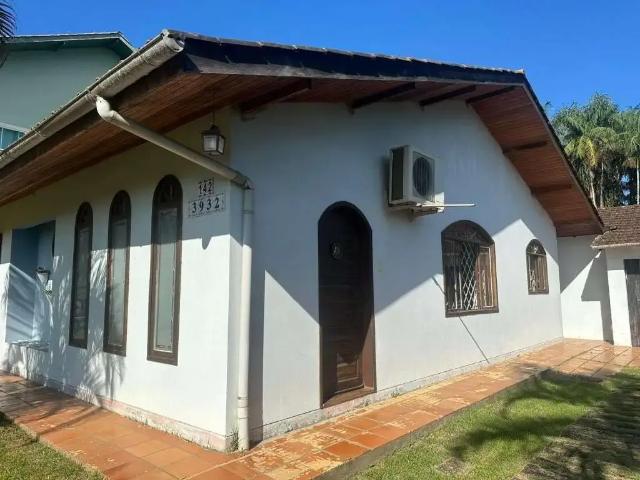 Casa / Sobrado para Venda em Joinville/SC Petrópolis 3 Quartos