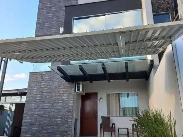 Casa / Sobrado para Venda em Joinville/SC Petrópolis 3 Quartos