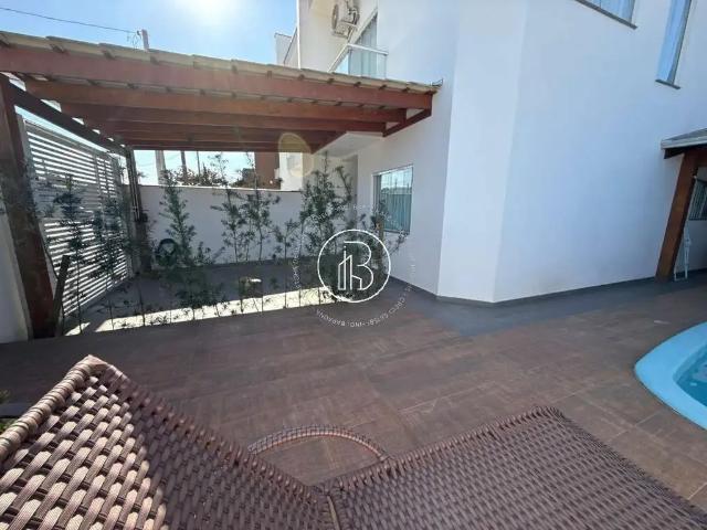 Casa / Sobrado para Venda em Joinville/SC Petrópolis 3 Quartos