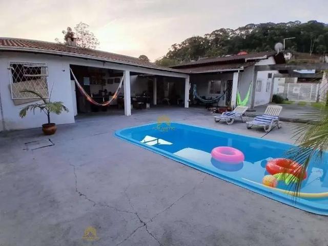 Casa / Sobrado para Venda em Joinville/SC Petrópolis 3 Quartos