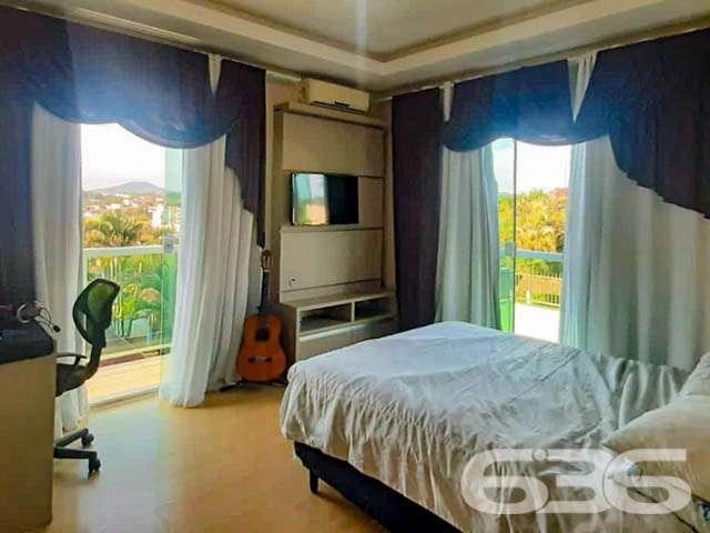 Casa / Sobrado para Venda em Joinville/SC Petrópolis 4 Quartos