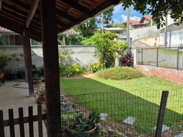 Casa / Sobrado para Venda em Joinville/SC Petrópolis 4 Quartos