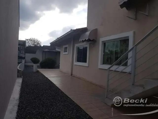 Casa / Sobrado para Venda em Joinville/SC Petrópolis 6 Quartos