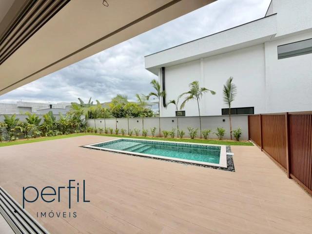 Casa / Sobrado para Venda em Joinville/SC Pirabeiraba 4 Quartos