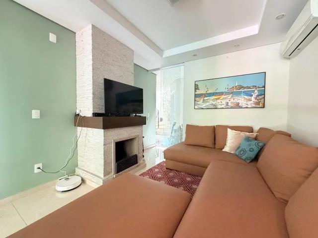 Casa / Sobrado para Venda em Joinville/SC São Marcos 3 Quartos