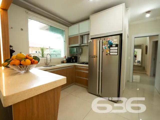 Casa / Sobrado para Venda em Joinville/SC São Marcos 4 Quartos