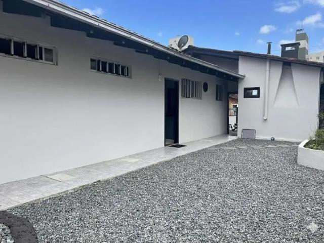 Casa / Sobrado para Venda em Joinville/SC Santo Antônio 3 Quartos