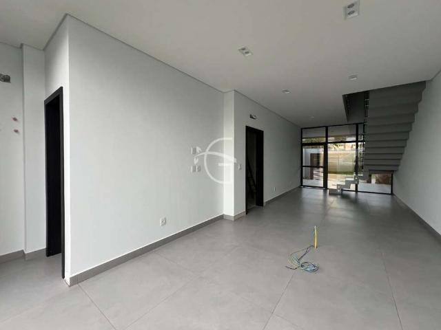 Casa / Sobrado para Venda em Joinville/SC Santo Antônio 3 Quartos