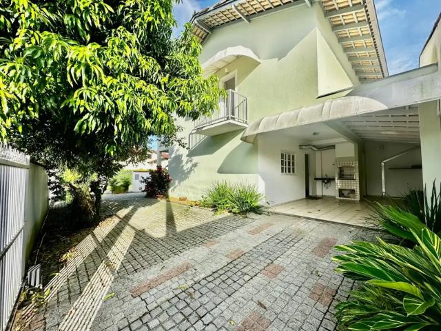 Casa / Sobrado para Venda em Joinville/SC Santo Antônio 3 Quartos