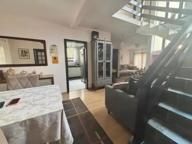 Casa / Sobrado para Venda em Joinville/SC Santo Antônio 3 Quartos