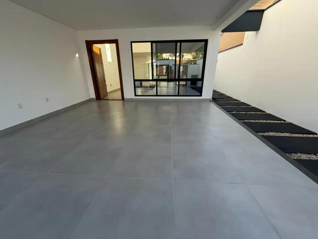 Casa / Sobrado para Venda em Joinville/SC Santo Antônio 3 Quartos