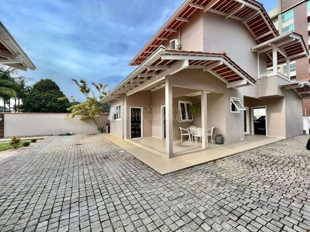 Casa / Sobrado para Venda em Joinville/SC Santo Antônio 3 Quartos