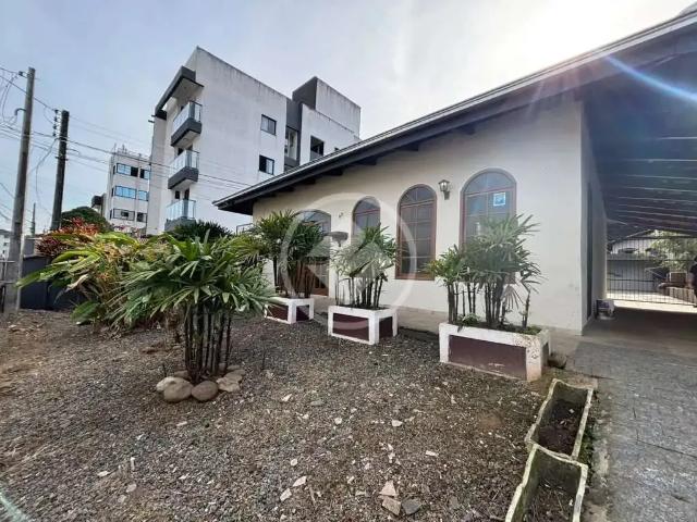 Casa / Sobrado para Venda em Joinville/SC Santo Antônio 4 Quartos