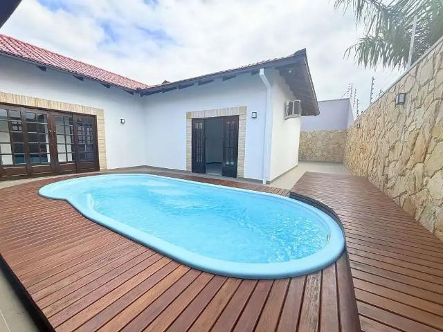 Casa / Sobrado para Venda em Joinville/SC Santo Antônio 4 Quartos