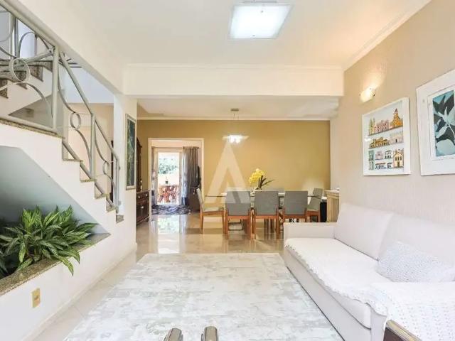 Casa / Sobrado para Venda em Joinville/SC Santo Antônio 5 Quartos