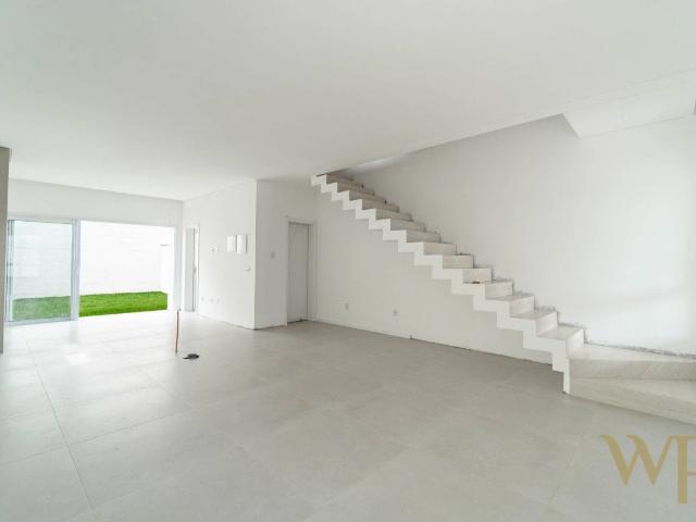 Casa / Sobrado para Venda em Joinville/SC Saguaçu 3 Quartos