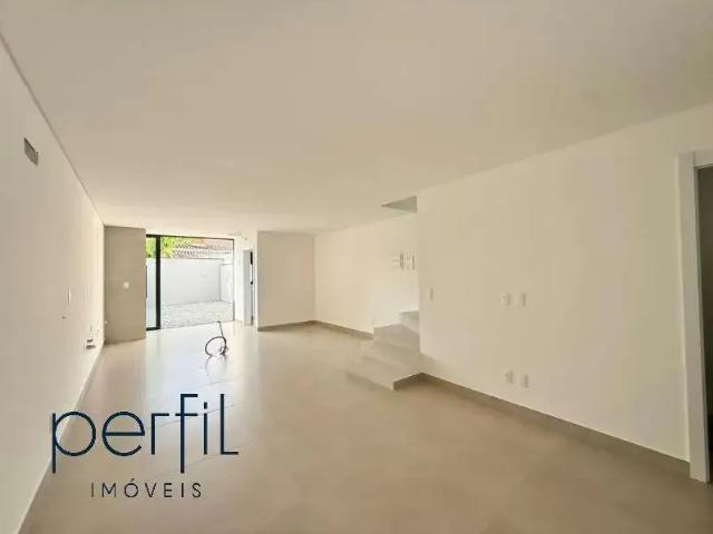 Casa / Sobrado para Venda em Joinville/SC Saguaçu 3 Quartos