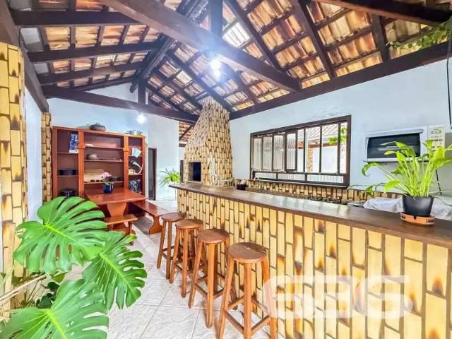 Casa / Sobrado para Venda em Joinville/SC Saguaçu 3 Quartos