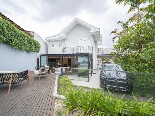 Casa / Sobrado para Venda em Joinville/SC Saguaçu 3 Quartos