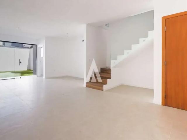 Casa / Sobrado para Venda em Joinville/SC Saguaçu 3 Quartos