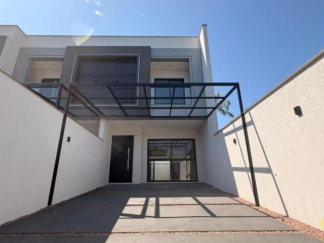 Casa / Sobrado para Venda em Joinville/SC Saguaçu 3 Quartos