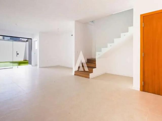 Casa / Sobrado para Venda em Joinville/SC Saguaçu 3 Quartos