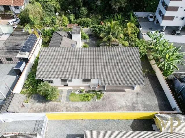 Casa / Sobrado para Venda em Joinville/SC Saguaçu 3 Quartos