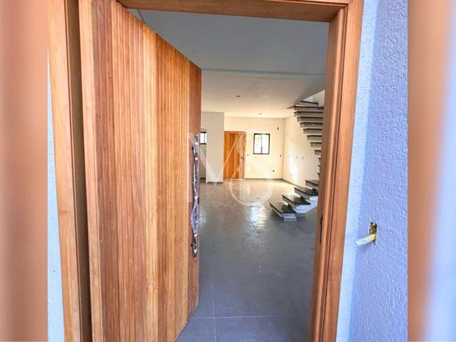 Casa / Sobrado para Venda em Joinville/SC Saguaçu 3 Quartos